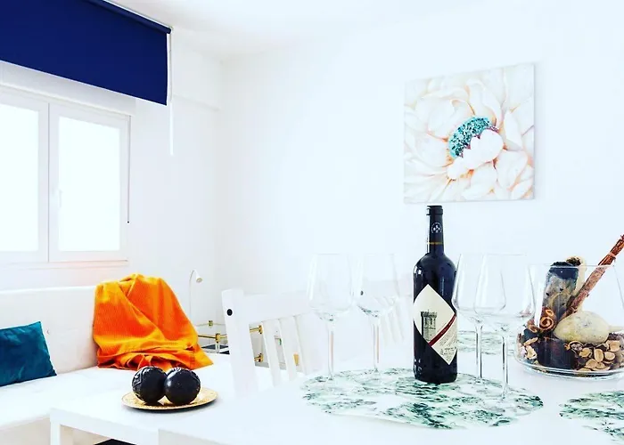 Silencioso Muy Luminoso Y Familiar 萨拉戈萨