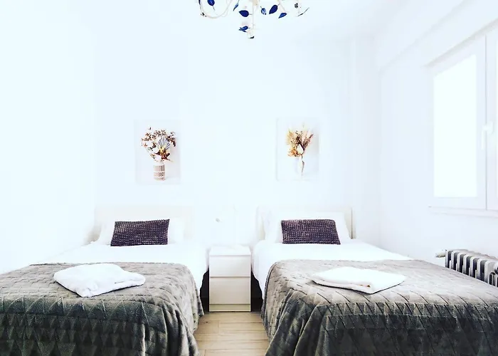 Silencioso Muy Luminoso Y Familiar * 萨拉戈萨